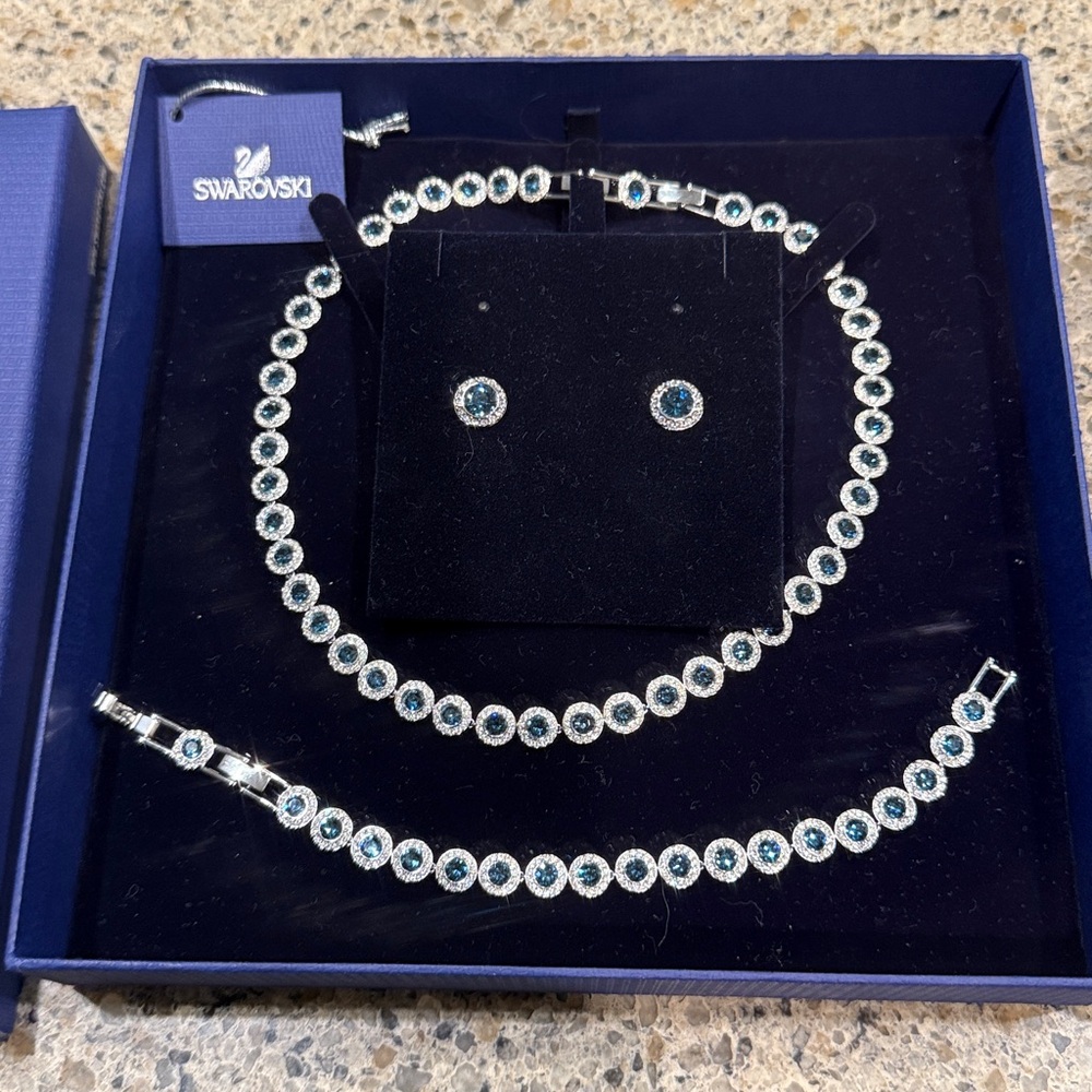 Swarovski Angelic 3 pc set All Around Blue